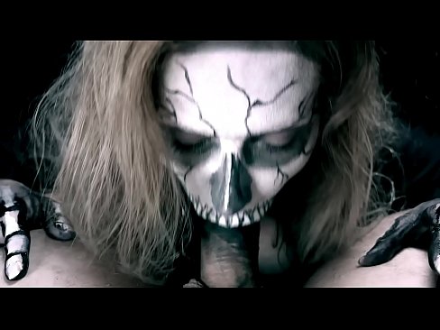 ❤️ Demon girl chupando pollas con su boca negra y tragando semen Video de porno en es.redpornpictures.ru ❌️